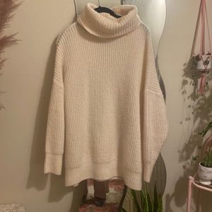 White chunky sweater